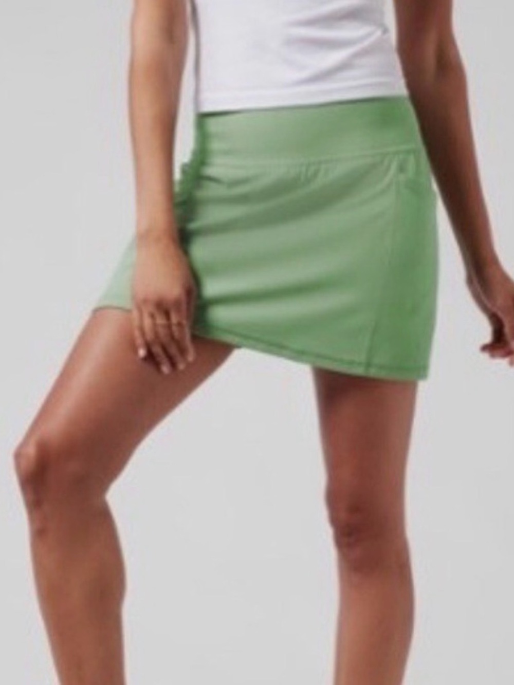 Athleta Salutation Stash Pocket 14.5” Skort Mint Tint size 8